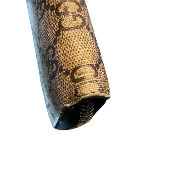 Gucci Zip Around Wallet - Picture 7 of 8